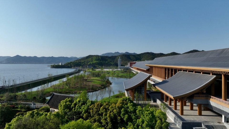 湿地汇水而生