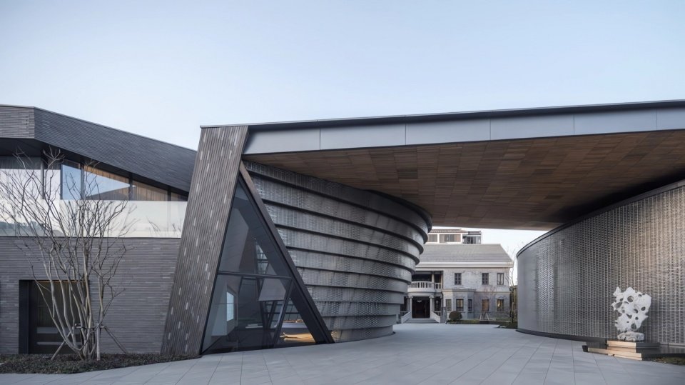 遗址内仅保留了一幢民国时期的办公楼及