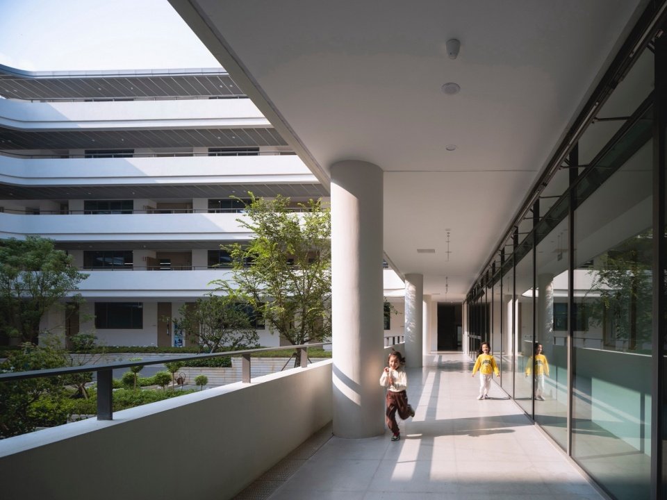 East Elevation ©刘国