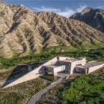 银川市政府决定在贺兰山岩画遗址景区内