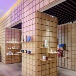 在上海为其设计了第一家概念店
