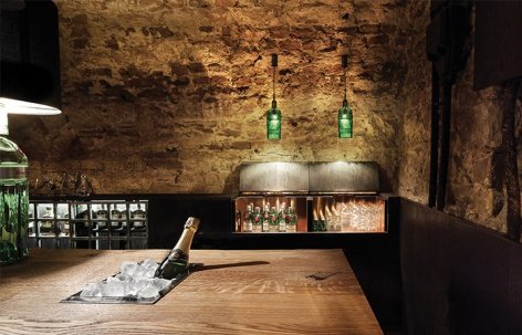 A bar with a basem