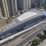 例如“我们在坚尼地城已施工近十年了