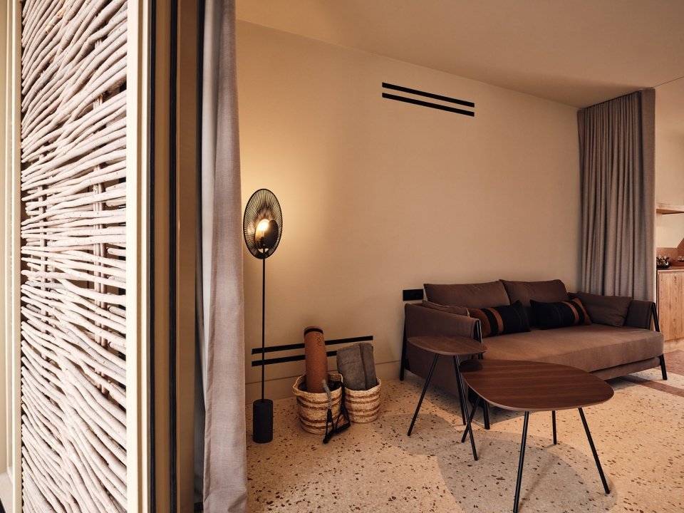 social outdoor spa