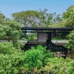 并通过与自然的联系来增加居住在这里的