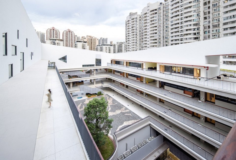 同题参见设计利用层层上升的台阶