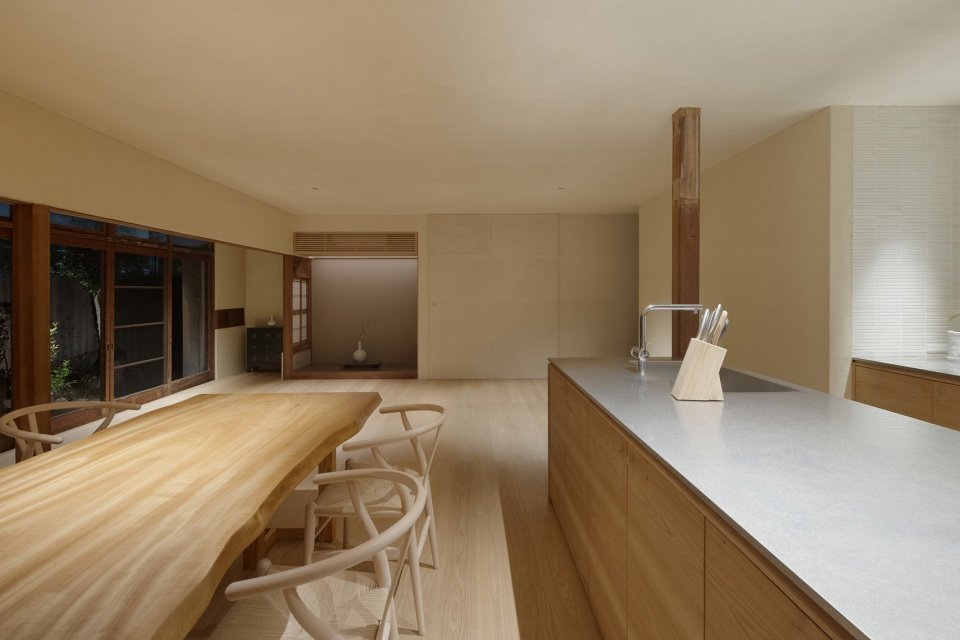 A space that bridg