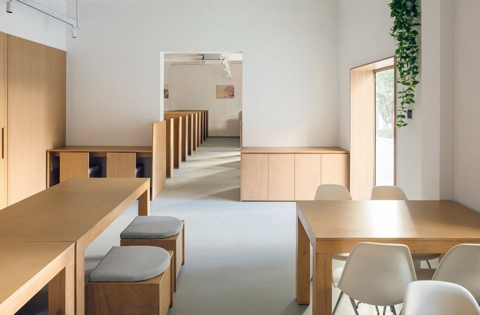 many schools in Ch