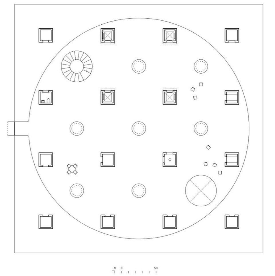 构成一种对角线式的对称关系