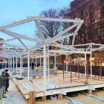 我们使用了18个边长为2.4米的六边