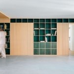 One Wooden Wall De