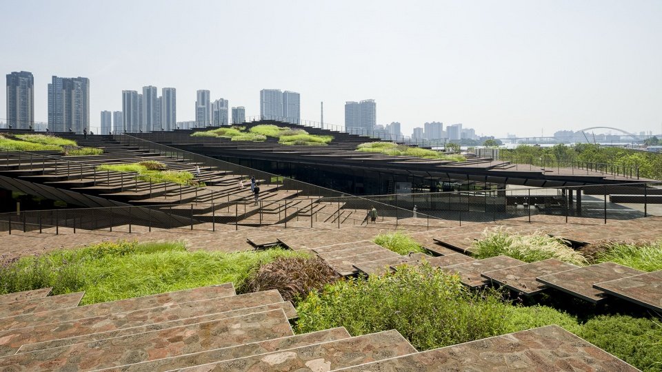Building within Pe